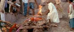 India, the body of died man is burning